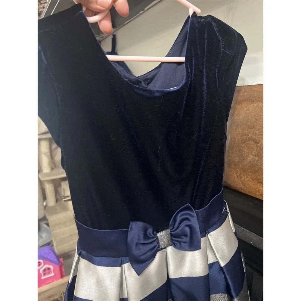 Perfect for the Winter or the Holidays! Jona Michelle girls holiday dress size 7